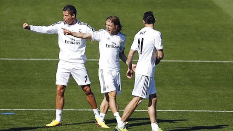 شعبية ريال مدريد تسيطر حتى على الحكام