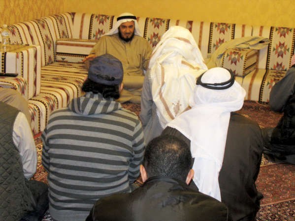 محاضرة توعوية خلال اليوم التوعوي في كبد