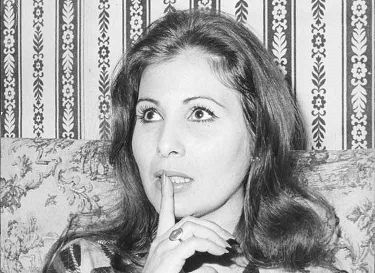 الفنانة القديرة زيزي البدراوي