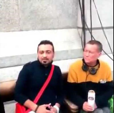 بالفيديو ..محمد الصيرفي يبصق على سكران ويحمد الله على نعمة الاسلام