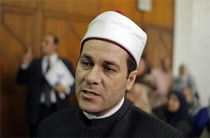 بالفيديو.. فتوى داعية مصري: زوجتك الاخوانية خلية نائمة بغرفة نومك... فطلّقها!