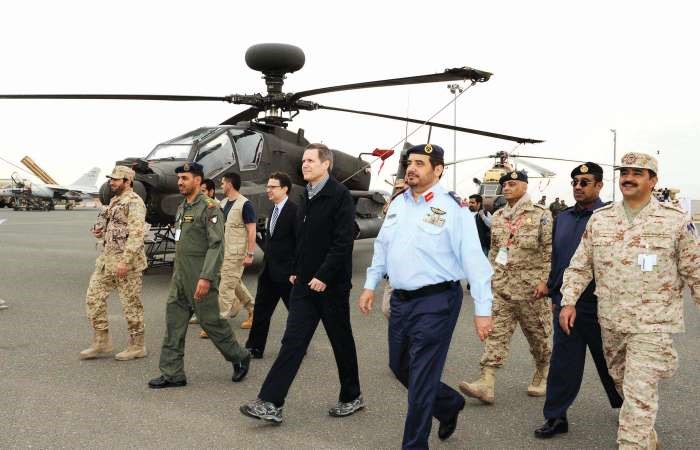 اللواء الركن يوسف الشايع والسفير الاميركي ماثيو تولر خلال الاحتفال
