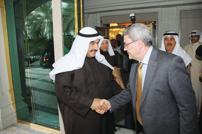 سمو الشيخ ناصر المحمد مرحبا بالسفير محمد حسين بحر العلوم