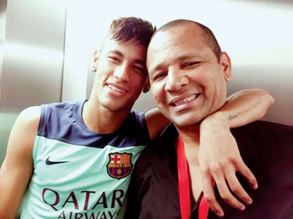البرازيلي نيمار مع والده﻿