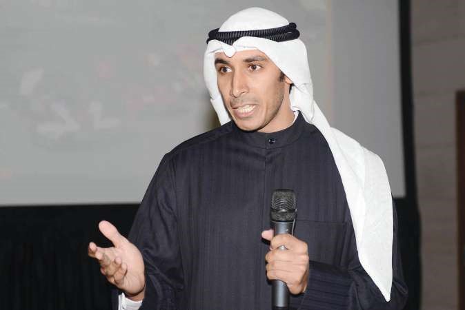 المدير التنفيذي ومؤسس Gulf Run احمد المضف يتحدث في الحفل﻿