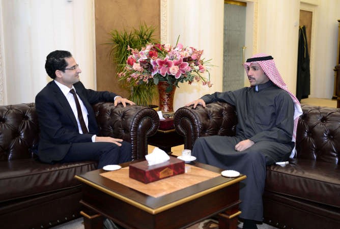 رئيس مجلس الامة مرزوق الغانم خلال استقباله السفير التونسي﻿