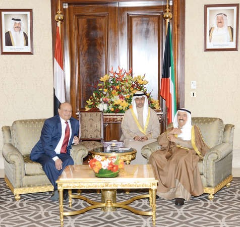 صاحب السمو الامير الشيخ صباح الاحمد مستقبلا الرئيس اليمني ﻿