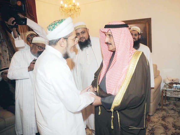 الشيخ دابراهيم الدعيج يقدم التعازي بوفاة الفقيد