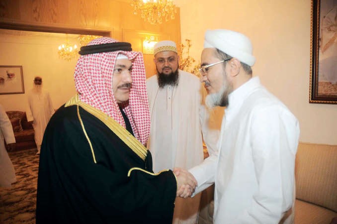  والشيخ خالد العبدالله معزيا