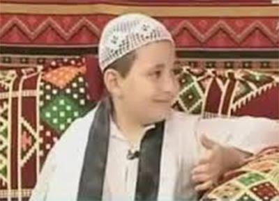 بالفيديو.. ابن العرعور لوالده: تطلب منهم الموت وأنت جالس هنا