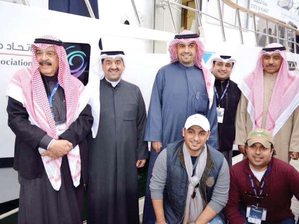 لقطة تذكارية على قارب الامل