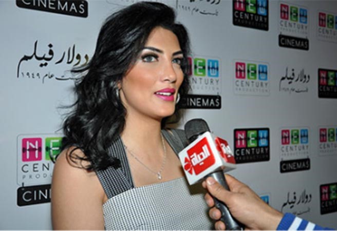 حورية فرغلي بالأبيض والأسود في «ديكور»