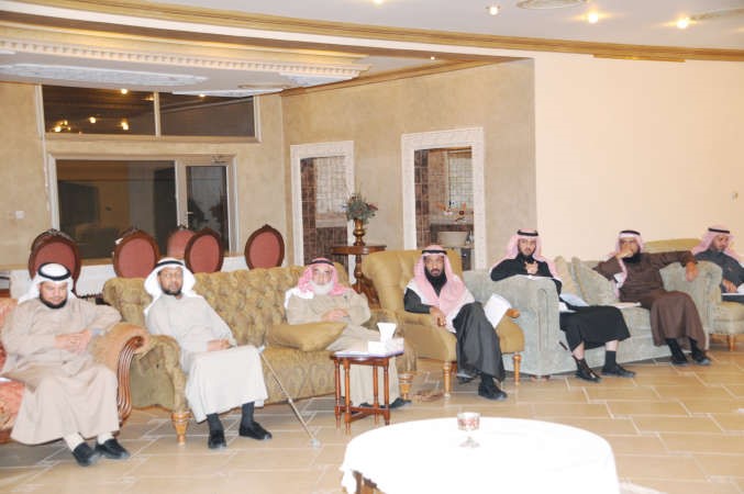 جانب من الحضور خلال الاجتماع ﻿