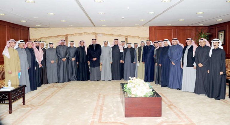 اجتماع وزير الشباب الشيخ سلمان الحمود مع رؤساء الاندية﻿