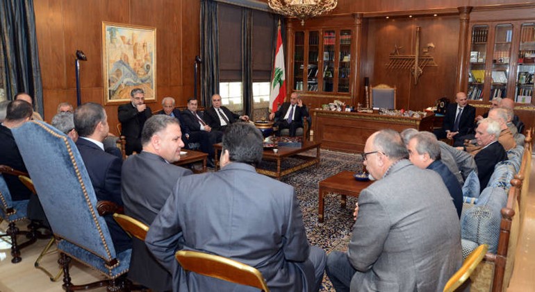 رئيس البرلمان نبيه بري مترئسا لقاء الاربعاء في البرلمان امس محمود الطويل