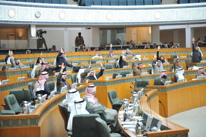 المجلس يصوت على احد الاقتراحات