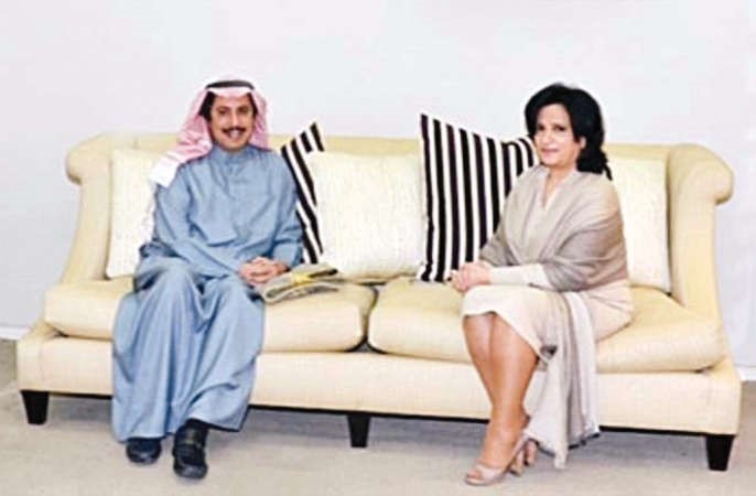 السفير الشيخ عزام الصباح مستقبلا وزيرة الثقافة البحرينية الشيخة مي بنت محمد ال خليفة﻿