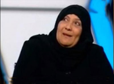 بالفيديو ..والدة شهيد مصري ترثي ابنها بقصيدة ابكت الملايين على الهواء مباشرة