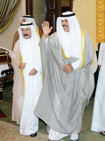نواف الأحمد.. رجل المواقف الصادقة والعطاء والتفاني 