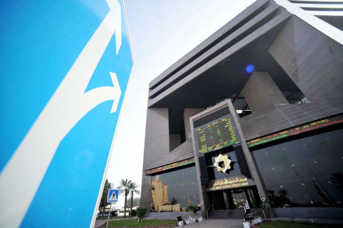 البورصة الكويتية تخالف الأسواق الإقليمية