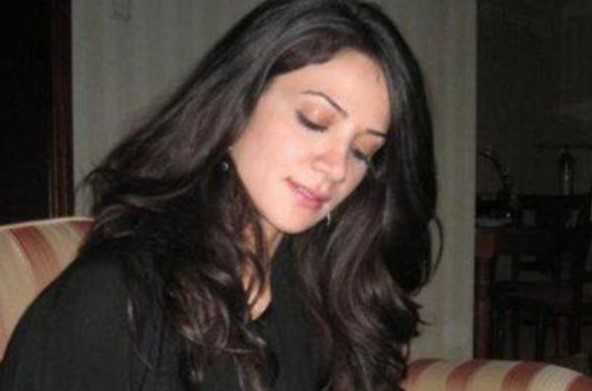 صور.. فنانات عربيات و أجنبيات بالـ"شيلة والعباية"