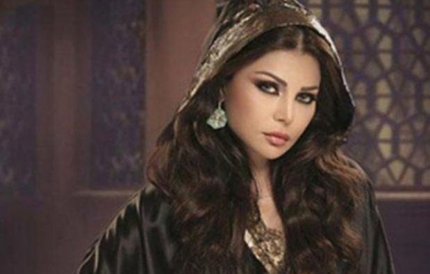 صور.. فنانات عربيات و أجنبيات بالـ"شيلة والعباية"