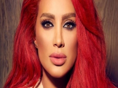 مايا دياب بشعر احمر