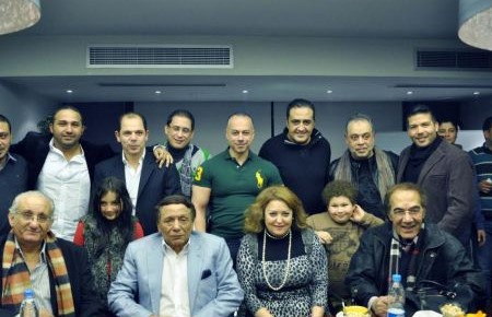 عادل إمام يكشف سبب انسحاب محمود ياسين من "صاحب السعادة"