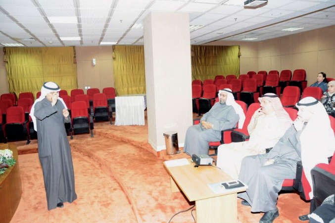 ماحمد المنفوحي يستعرض الانجازات الجديدة
