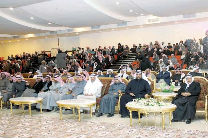 محمد شرار والشيخ صباح فهد الناصر ومحمد العواش في مقدمة الحضور﻿