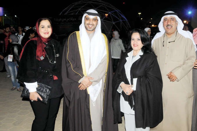 الشيخ محمد العبدالله مع فاطمة الامير وناصر القبندي وصديقة دشتي﻿