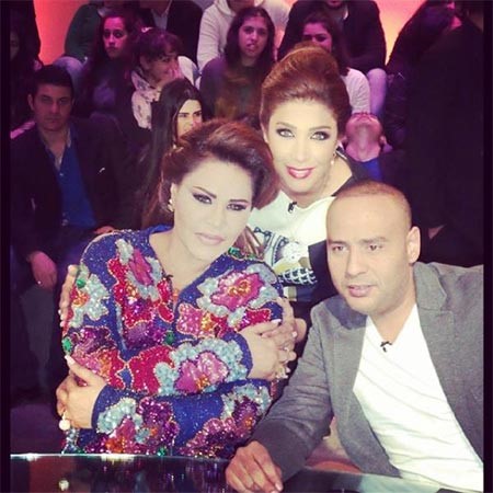 بالصور.. شاهد أحلام في اطلالة مزركشة الألوان 