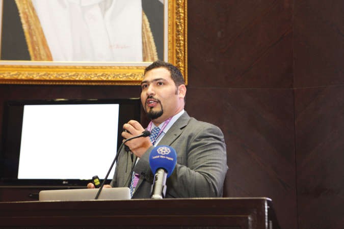 ندا الديحاني ملقيا كلمته﻿