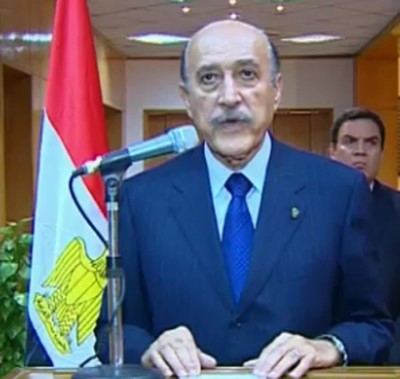 بالفيديو.. كشف الحقيقة وراء لغز وفاة عمر سليمان وتورط أحد الأطباء باغتياله .. وضاحي خلفان ينفي