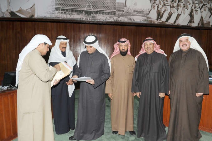 محمد المعجل وعبدالله الكندري وعبدالله عمادي ووليد الجاسم ويوسف الصقعبي