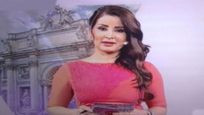 بالصور.. مروة محمد تتحول لمذيعة وتطلب رأي الجمهور في ملابسها