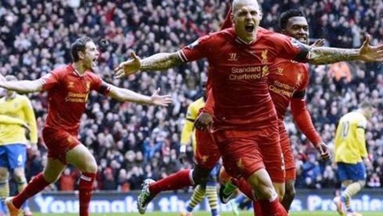 مشجع "أرسنالي" يطعن "ليفربولي" حتى الموت