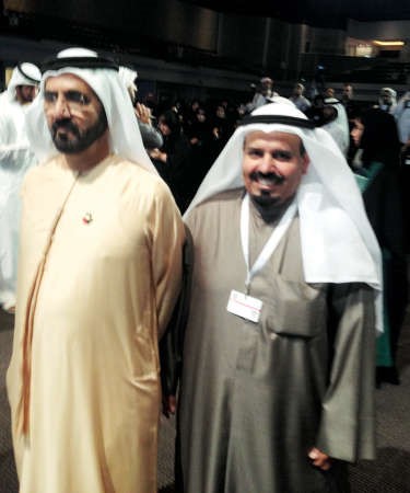 الشيخ محمد بن راشد والزميل بداح العنزي﻿