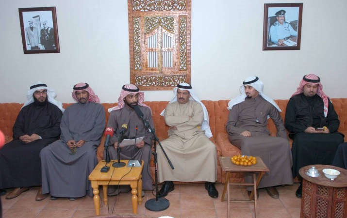 د عبيد الوسمي متحدثا خلال الحلقة النقاشية 