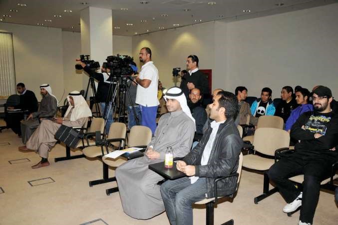 متابعة من رجال الصحافة والاعلام والدراجين المشاركين في الحدث	محمد خلوصي﻿