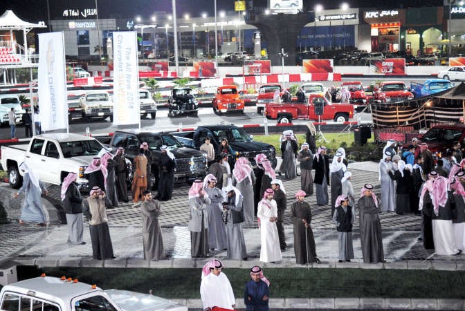 اقبال كبير على سيارات شيفروليه الغانم في مهرجان الوانيتات والجيبات الكلاسيكية﻿