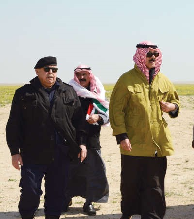 الشيخ محمد الخالد والفريق سليمان الفهد خلال الجولة﻿