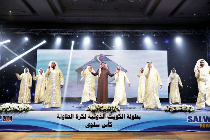 الكبيسي يشدو في وصلة غنائية مميزة ﻿