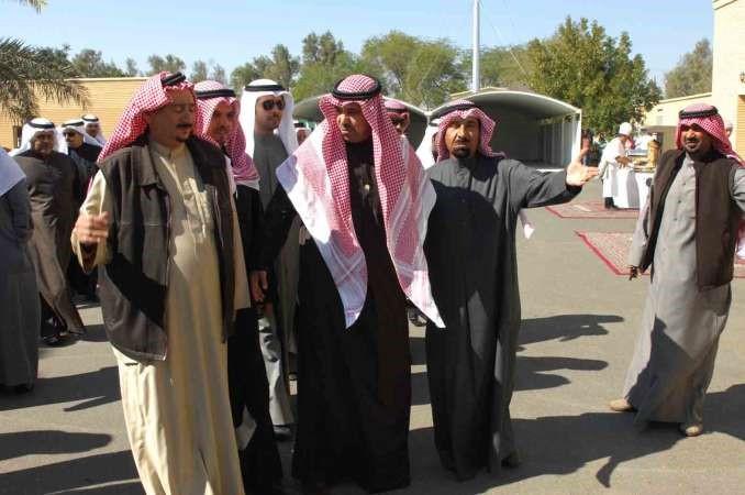 فهد الشليمي وفيصل الدويش مع الشيخ علي الجابر