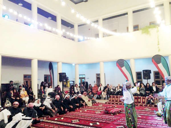 تفاعل الحضور مع الاغاني اليمنية﻿