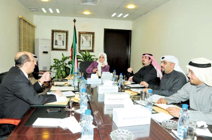 جانب من اجتماع الوزيرة هند الصبيح مع عدد من اصحاب المشاريع الصغيرة والمتوسطة 