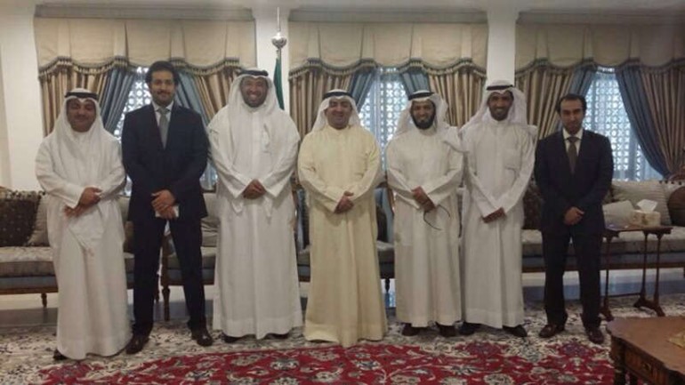 السفير سعد العسعوسي متوسطا وفد هيئة القران والسنة