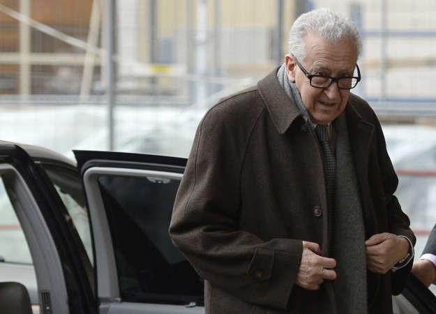 الاخضر الابراهيمي قبيل بدء محادثات جنيف امس افپ