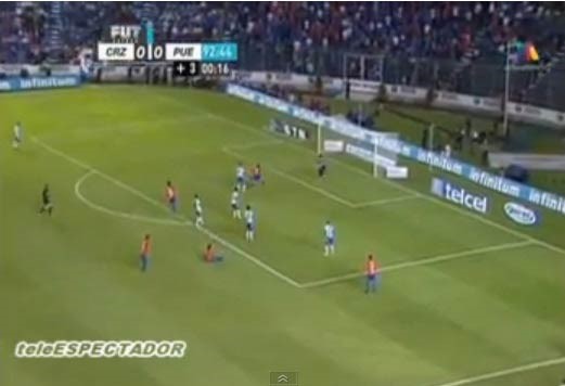 بالفيديو .. هدف "لوب" غير معقول في الدوري "المكسيكي"