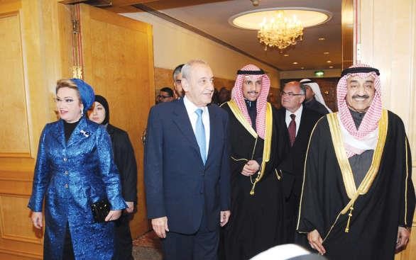 رئيس مجلس الامة مرزوق الغانم ورئيس مجلس الامة الاسبق جاسم الخرافي في استقبال الرئيس نبيه بري وحرمه رندة بري